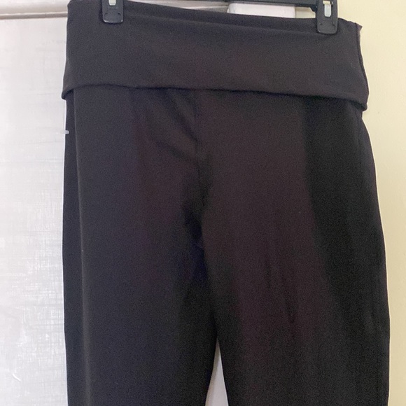 Evolution&Creation Black Stretch Reinforced Fold Over Butter Soft Contour Pants - Picture 5 of 10